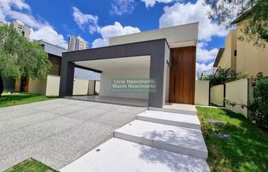 Imagem: A casa em condomínio possui 4 Dormitórios, 5 Banheiros, 4