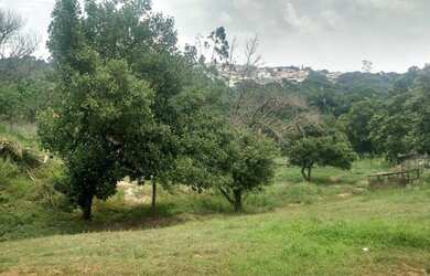 Imagem: O terreno à venda possui e está localizado em Jardim Esplanada
