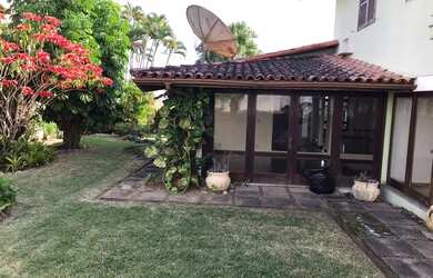 Imagem: A casa possui 4 Dormitórios, 4 Banheiros, 2 Vagas na garagem