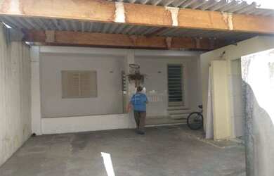 Imagem: O apartamento possui 1 Dormitório, 2 Banheiros, 1 Vaga na garagem