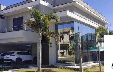 Imagem: A casa em condomínio possui 3 Dormitórios, 2 Banheiros, 360m²