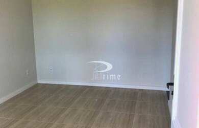 Imagem: A casa possui 2 Dormitórios, 2 Banheiros, 3 Vagas na garagem