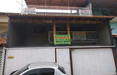 Imagem: A casa possui 3 Dormitórios, 1 Banheiro, 1 Vaga na garagem