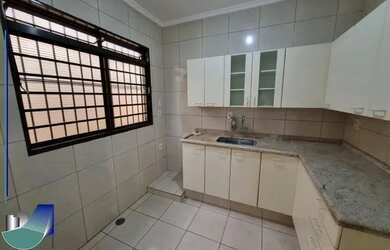 Imagem 14: RIBEIRÃO PRETO - Casa Padrão - JARDIM PAULISTANO