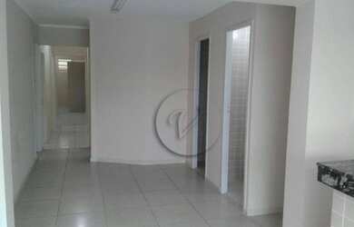 Imagem: O depósito possui 2 Vagas na garagem, 160m² de Área e está