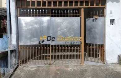 Imagem: A casa possui 2 Dormitórios, 1 Banheiro, 1 Vaga na garagem