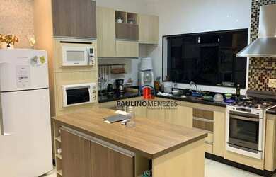 Imagem: A casa possui 4 Dormitórios, 1 Banheiro e 180m² de Área e