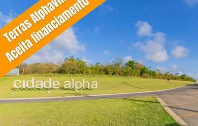 Imagem: O terreno possui 366m² de Área e está localizado em Eusébio