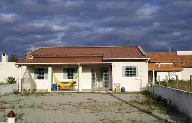 Imagem: A casa possui 2 Dormitórios, 1 Banheiro, 72m² de Área e está