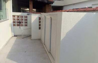 Imagem: O depósito possui 2 Vagas na garagem, 188m² de Área e está