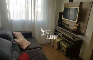 Imagem: O apartamento possui 2 Dormitórios, 1 Banheiro, 1 Vaga na garagem