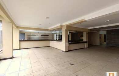 Imagem: O depósito possui 1 Vaga na garagem, 258m² de Área e está