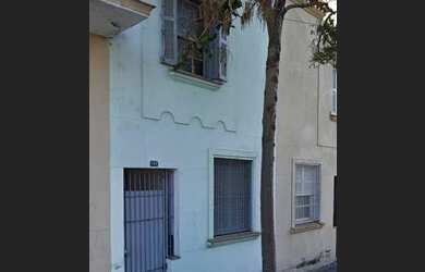 Imagem: A casa possui 3 Dormitórios, 2 Banheiros, 80m² de Área e