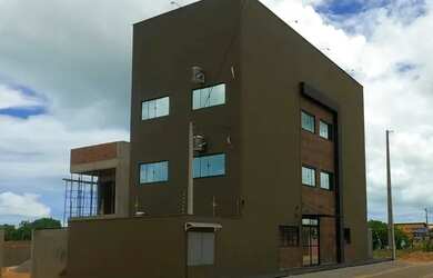 Imagem: O apartamento possui 2 Dormitórios, 1 Banheiro, 2 Vagas na