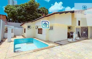 Imagem: O depósito possui 5 Vagas na garagem, 405m² de Área e está