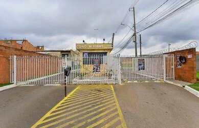 Imagem: A casa em condomínio possui 3 Dormitórios, 2 Banheiros, 3