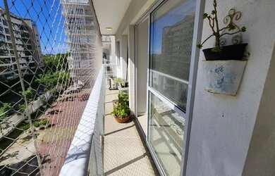 Imagem: O apartamento possui 3 Dormitórios, 3 Banheiros, 2 Vagas na