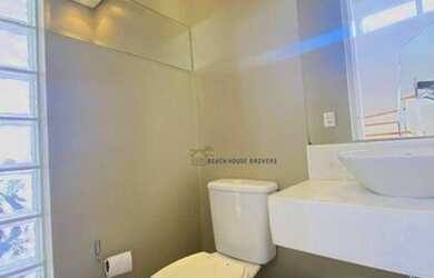 Imagem: A casa em condomínio possui 5 Dormitórios, 5 Banheiros, 2