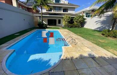 Imagem: A casa em condomínio possui 4 Dormitórios, 5 Banheiros, 4