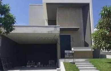 Imagem: A casa em condomínio possui 3 Dormitórios, 3 Banheiros, 2