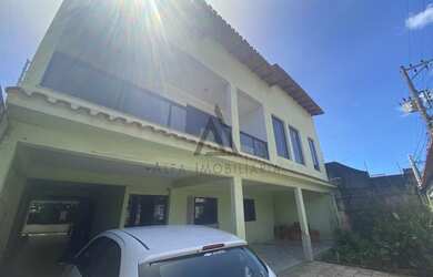 Imagem: A casa possui 5 Dormitórios, 5 Banheiros, 5 Vagas na garagem