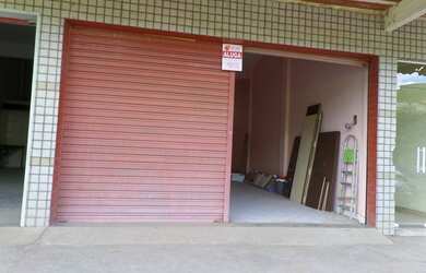 Imagem: O depósito possui 2 Vagas na garagem, 55m² de Área e está