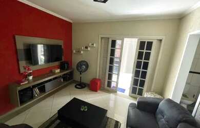 Imagem: A casa possui 3 Dormitórios, 3 Banheiros, 125m² de Área e