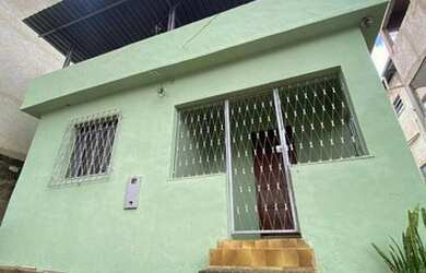 Imagem: A casa possui 3 Dormitórios, 2 Banheiros e 120m² de Área