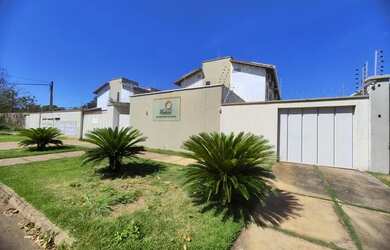 Imagem: A casa em condomínio possui 3 Dormitórios, 3 Banheiros, 3