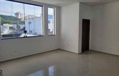 Imagem: O depósito possui 1 Vaga na garagem, 37m² de Área e está