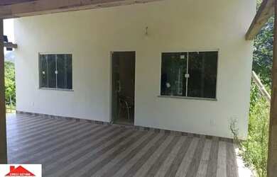 Imagem: A casa possui 2 Dormitórios, 2 Banheiros, 5 Vagas na garagem