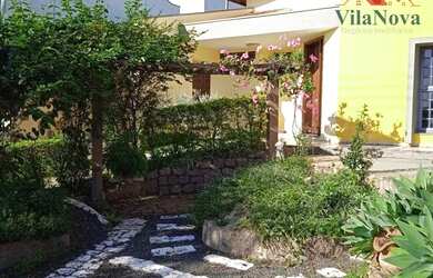 Imagem: A casa em condomínio possui 3 Dormitórios, 3 Banheiros, 4