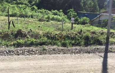 Imagem: O terreno possui 306m² de Área e está localizado em Gramado