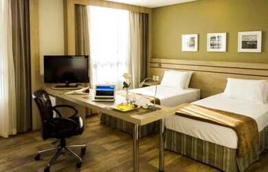 Imagem: O apartamento possui 2 Dormitórios, 1 Banheiro, 1 Vaga na garagem