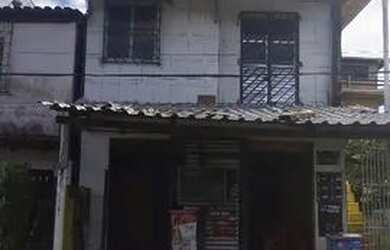 Imagem: A casa possui 1 Dormitório, 1 Banheiro, 1 Vaga na garagem