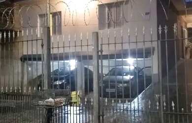 Imagem 2: Aluga-se 3 casas 300 metros quadrados