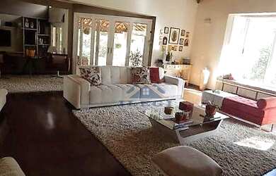 Imagem: A casa em condomínio possui 5 Dormitórios, 5 Banheiros, 5