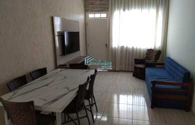 Imagem: A casa possui 3 Dormitórios, 3 Banheiros, 2 Vagas na garagem