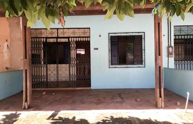 Imagem: A casa possui 2 Dormitórios, 1 Banheiro e está localizado