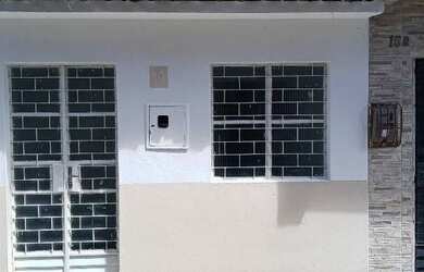 Imagem: A casa possui 2 Dormitórios, 1 Banheiro e está localizado