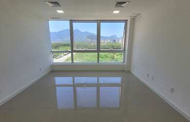 Imagem: O depósito possui 1 Vaga na garagem, 25m² de Área e está