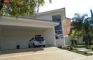 Imagem: A casa em condomínio possui 3 Dormitórios, 5 Banheiros, 4