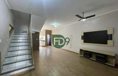 Imagem: A casa possui 3 Dormitórios, 4 Banheiros, 2 Vagas na garagem