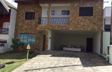 Imagem: A casa em condomínio possui 4 Dormitórios, 4 Banheiros, 2