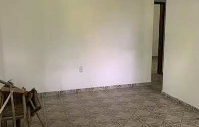 Imagem: A casa possui 2 Dormitórios, 1 Banheiro, 5 Vagas na garagem