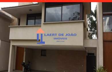 Imagem: A casa possui 4 Dormitórios, 4 Banheiros, 4 Vagas na garagem