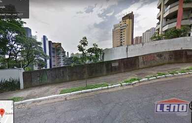 Imagem: O terreno possui 4931m² de Área e está localizado em Vila