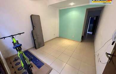 Imagem: A casa possui 2 Dormitórios, 2 Banheiros, 1 Vaga na garagem