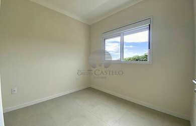 Imagem: A casa possui 2 Dormitórios, 2 Banheiros, 1 Vaga na garagem