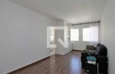 Imagem: O apartamento possui 1 Dormitório, 1 Banheiro, 1 Vaga na garagem